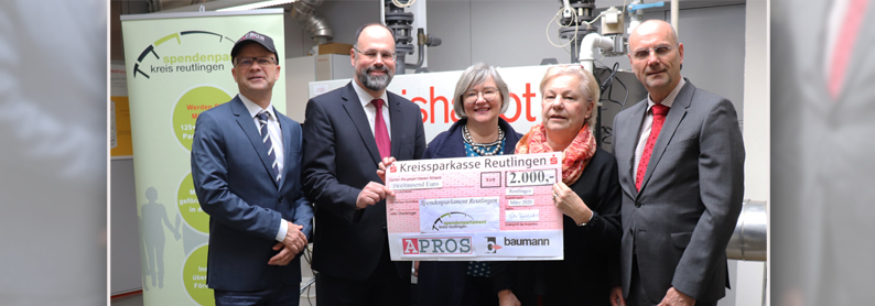 APROS und Weishaupt Reutlingen spenden Euro 2000 f&uuml;r das Reutlinger Spendenparlament e. V.